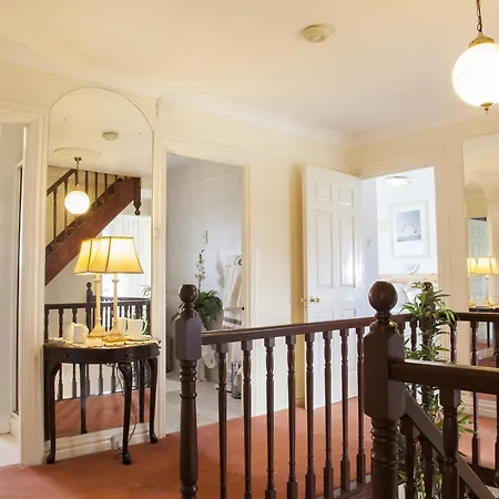 Bed & Breakfast Pebble Mill 3*